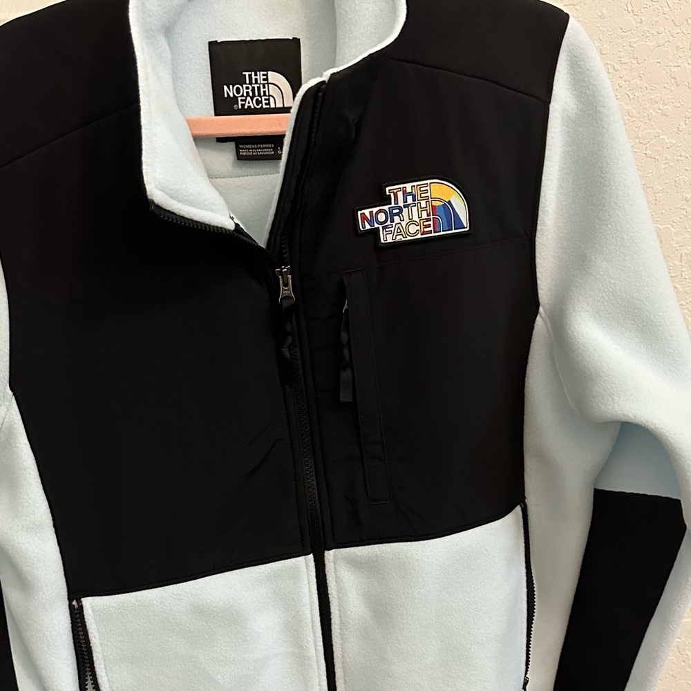 NEW NORTH FACE FLEECE WOMANS JACKET ❤️